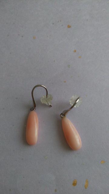 K18WG珊瑚のピアス美品クリックポストのみ送料込み < 女性アクセサリー/時計 K18WG珊瑚のピアス美品クリックポストのみ送料込み < 女性アクセサリー/時計の