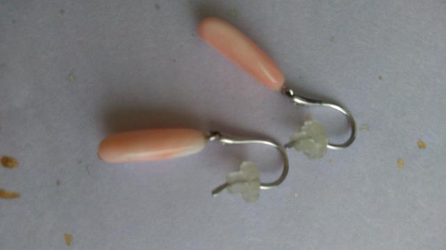 K18WG珊瑚のピアス美品クリックポストのみ送料込み < 女性アクセサリー/時計 K18WG珊瑚のピアス美品クリックポストのみ送料込み < 女性アクセサリー/時計の