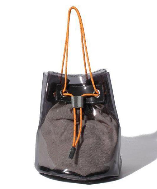 新品☆アームインアーム*クリア巾着バッグ < 女性ファッション 新品☆アームインアーム*クリア巾着バッグ < 女性ファッションの