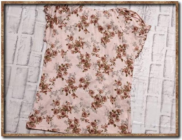 サラブランド レース&刺繍入りバラ柄カットソー ピンク < 女性ファッション  サラブランド レース&刺繍入りバラ柄カットソー ピンク < 女性ファッションの