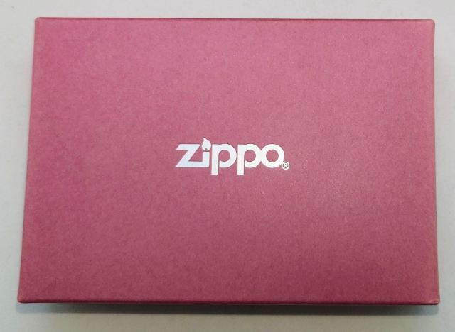 ZIPPO★限定品★ブラックメタルカラー★シリアルナンバー入★ハートレリーフ★ラインストーン入★ストラップ付★新品未使用★送料無料 < 男性ファッション ZIPPO★限定品★ブラックメタルカラー★シリアルナンバー入★ハートレリーフ★ラインストーン入★ストラップ付★新品未使用★送料無料 < 男性ファッションの