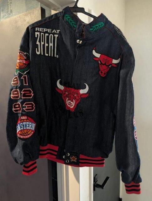 激レア!CHICAGOBULLS/シカゴブルズ/ジェフハミルトン/JEFF HAMILTON/NBA/バスケ/レーシングジャケット < 男性ファッション 激レア!CHICAGOBULLS/シカゴブルズ/ジェフハミルトン/JEFF HAMILTON/NBA/バスケ/レーシングジャケット < 男性ファッションの
