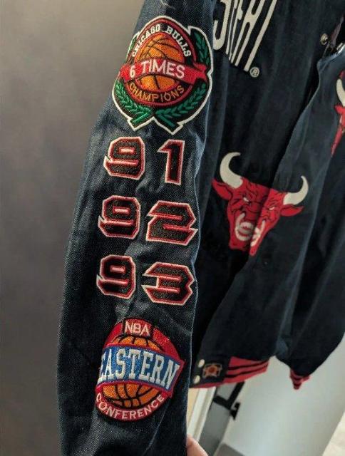 激レア!CHICAGOBULLS/シカゴブルズ/ジェフハミルトン/JEFF HAMILTON/NBA/バスケ/レーシングジャケット < 男性ファッション 激レア!CHICAGOBULLS/シカゴブルズ/ジェフハミルトン/JEFF HAMILTON/NBA/バスケ/レーシングジャケット < 男性ファッションの