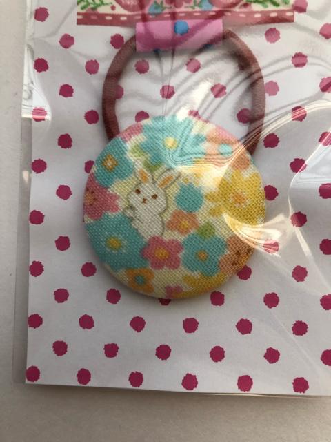 ハンドメイド  ヘアゴム くるみボタン かくれんぼウサギちゃん < 女性ファッション  ハンドメイド  ヘアゴム くるみボタン かくれんぼウサギちゃん < 女性ファッションの