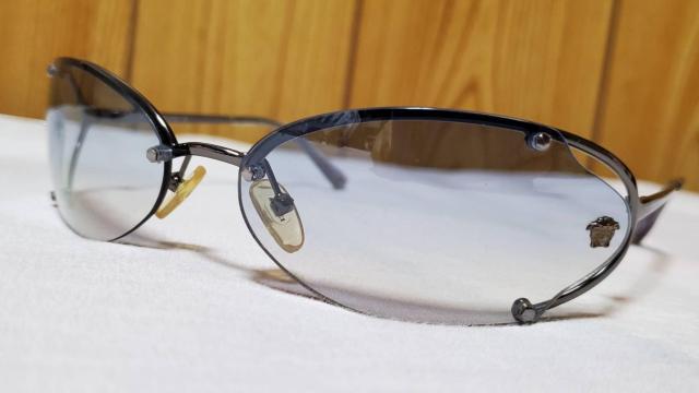 正規美 レア ガクト着 同型 ヴェルサーチ メデューサロゴ サングラス青 グラマラスカラー メガネ○付属有 男女兼用 < ブランド  正規美 レア ガクト着 同型 ヴェルサーチ メデューサロゴ サングラス青 グラマラスカラー メガネ○付属有 男女兼用 < ブランドの
