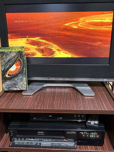VHSビデオテープ ゴジラ(GODZILLA)(アメリカ版オリジナル音声) < CD/DVD/ビデオ  VHSビデオテープ ゴジラ(GODZILLA)(アメリカ版オリジナル音声) < CD/DVD/ビデオの