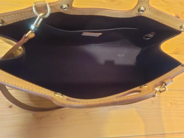 美品 ルイ ヴィトン モノグラムヴェルニ ロクスバリードライブ 2wayショルダーバッグ < ブランド 美品 ルイ ヴィトン モノグラムヴェルニ ロクスバリードライブ 2wayショルダーバッグ < ブランドの