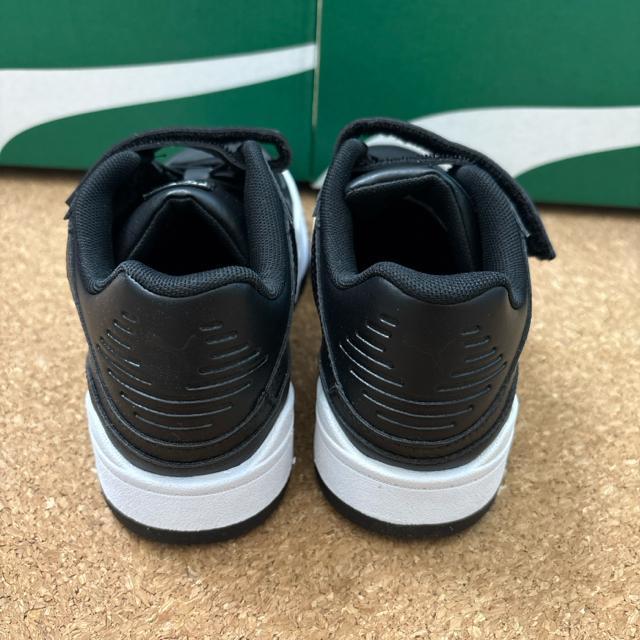 新品未使用21cm プーマPUMA スニーカー 黒 .15 < キッズ/ベビー  新品未使用21cm プーマPUMA スニーカー 黒 .15 < キッズ/ベビーの