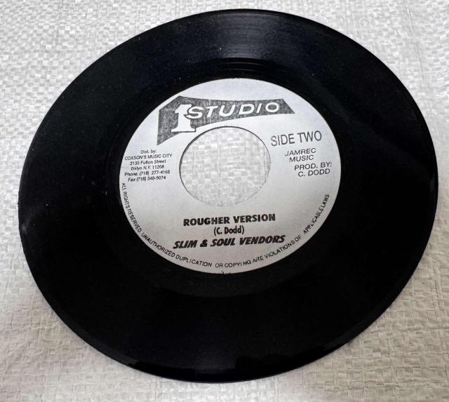 STUDIO ONE ROUGHER YET / ROUGHER VERSION Slim Smith 7�C���` ���R�[�h �� CD/DVD/�r�f�I�� 