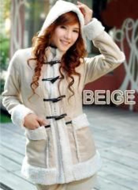 もこもこ フード付♪ムートンダッフルコート ベージュ < 女性ファッション もこもこ フード付♪ムートンダッフルコート ベージュ < 女性ファッションの
