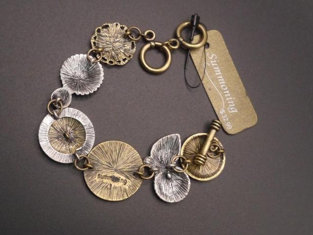 新品summoningゴスロリ姫系アンティーク調緑葉ブレスレット < 女性アクセサリー/時計 新品summoningゴスロリ姫系アンティーク調緑葉ブレスレット < 女性アクセサリー/時計の