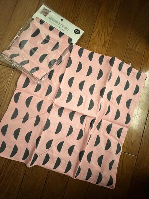 クッションカバー!2枚セット!45×45センチ!新品!ファスナー式!愛らしく!温かみあるピンク色合い! < インテリア/ライフ  クッションカバー!2枚セット!45×45センチ!新品!ファスナー式!愛らしく!温かみあるピンク色合い!  < インテリア/ライフの