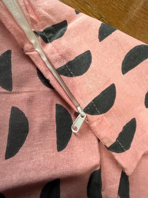 クッションカバー!2枚セット!45×45センチ!新品!ファスナー式!愛らしく!温かみあるピンク色合い! < インテリア/ライフ  クッションカバー!2枚セット!45×45センチ!新品!ファスナー式!愛らしく!温かみあるピンク色合い! < インテリア/ライフの