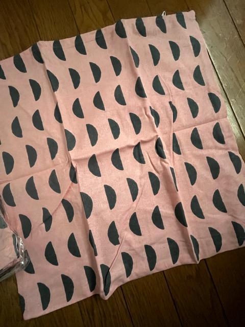 クッションカバー!2枚セット!45×45センチ!新品!ファスナー式!愛らしく!温かみあるピンク色合い! < インテリア/ライフ  クッションカバー!2枚セット!45×45センチ!新品!ファスナー式!愛らしく!温かみあるピンク色合い! < インテリア/ライフの