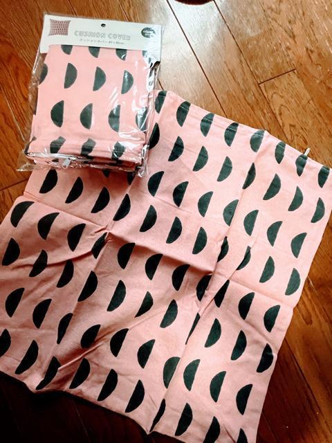 クッションカバー!2枚セット!45×45センチ!新品!ファスナー式!愛らしく!温かみあるピンク色合い! < インテリア/ライフ  クッションカバー!2枚セット!45×45センチ!新品!ファスナー式!愛らしく!温かみあるピンク色合い! < インテリア/ライフの