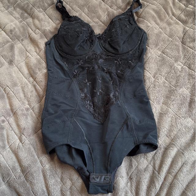 タンス整理品 衣類 おまとめOK ホームクリーニング済み ボディスーツ おっきめ ブラック C85LL < 女性ファッション  タンス整理品 衣類 おまとめOK ホームクリーニング済み ボディスーツ おっきめ ブラック C85LL  < 女性ファッションの
