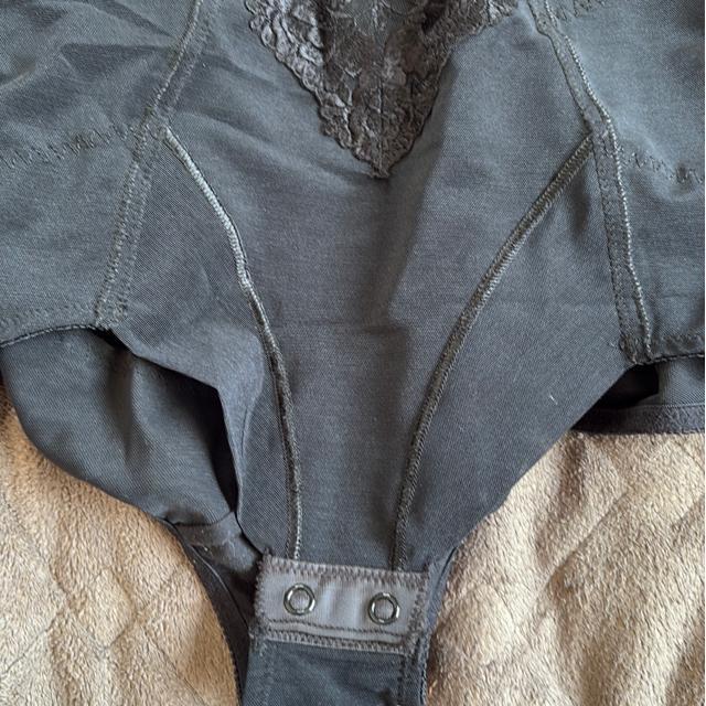 タンス整理品 衣類 おまとめOK ホームクリーニング済み ボディスーツ おっきめ ブラック C85LL < 女性ファッション  タンス整理品 衣類 おまとめOK ホームクリーニング済み ボディスーツ おっきめ ブラック C85LL < 女性ファッションの