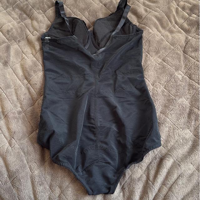 タンス整理品 衣類 おまとめOK ホームクリーニング済み ボディスーツ おっきめ ブラック C85LL < 女性ファッション  タンス整理品 衣類 おまとめOK ホームクリーニング済み ボディスーツ おっきめ ブラック C85LL < 女性ファッションの