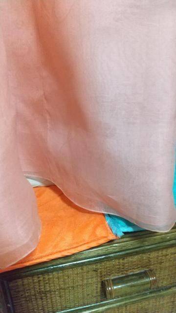 淡いオレンジ色のシルク製のチマ チマチョゴリ 韓服 < 女性ファッション 淡いオレンジ色のシルク製のチマ チマチョゴリ 韓服 < 女性ファッションの