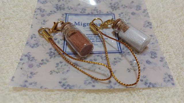 ヨルダンの砂&クエートの砂 ミニボトルストラッブゴールド < 女性ファッション ヨルダンの砂&クエートの砂 ミニボトルストラッブゴールド < 女性ファッションの