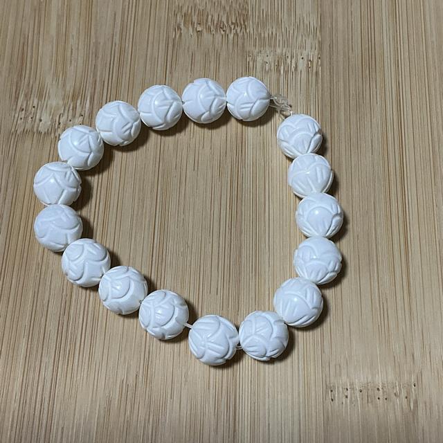 薔薇の彫刻カット オオシャコ買 約12mm 半連 < ペット/手芸/園芸 薔薇の彫刻カット オオシャコ買 約12mm 半連 < ペット/手芸/園芸の