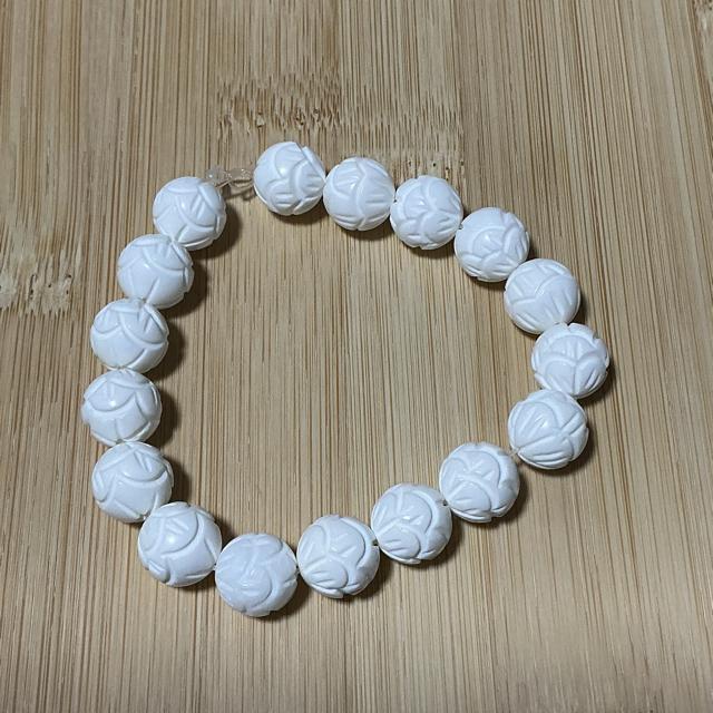 薔薇の彫刻カット オオシャコ買 約12mm 半連 < ペット/手芸/園芸 薔薇の彫刻カット オオシャコ買 約12mm 半連 < ペット/手芸/園芸の