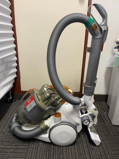 Dyson�i�_�C�\���jDC08T ALLERGY�T�C�N�������L���j�X�^�[�|���@�ł��B�ʓd�E����m�F�ς݁B�z���m�F�ς݂ł��B �� �Ɠd/AV�� 