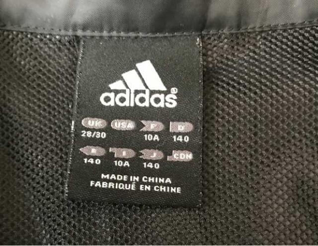 子供用アディダスウィンドブレーカー  140センチ < ブランド  子供用アディダスウィンドブレーカー  140センチ < ブランドの