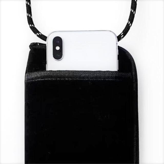 agnes b.(AjGXx[)}`P[X