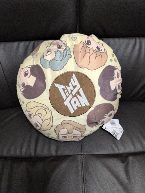 未使用、タイニータン、寝そべりプレミアムラウンドクッション、Dynamite < タレントグッズ  未使用、タイニータン、寝そべりプレミアムラウンドクッション、Dynamite < タレントグッズの