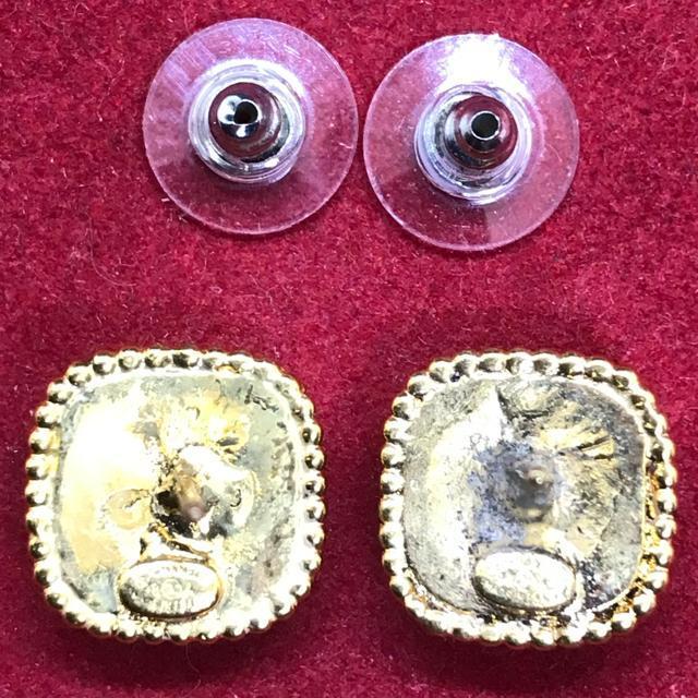 ヴィンテージ 正規品 シャネル ジルコニア スクエア ピアス ゴールド < ブランド  ヴィンテージ 正規品 シャネル ジルコニア スクエア ピアス ゴールド < ブランドの