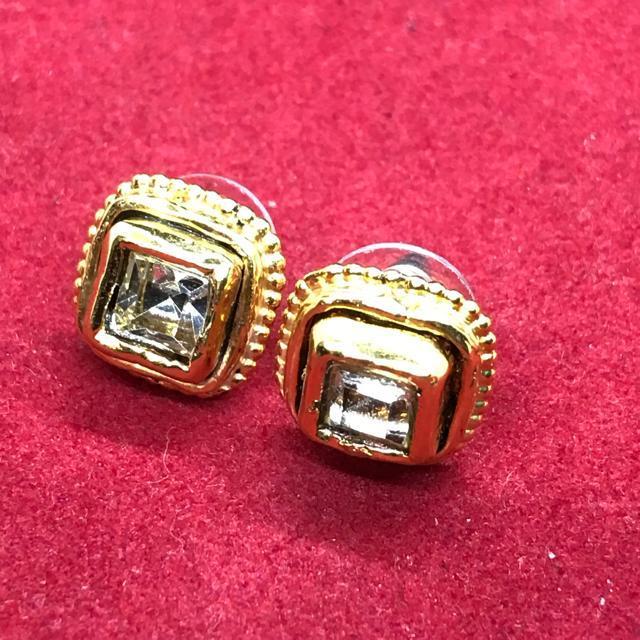 ヴィンテージ 正規品 シャネル ジルコニア スクエア ピアス ゴールド < ブランド  ヴィンテージ 正規品 シャネル ジルコニア スクエア ピアス ゴールド < ブランドの