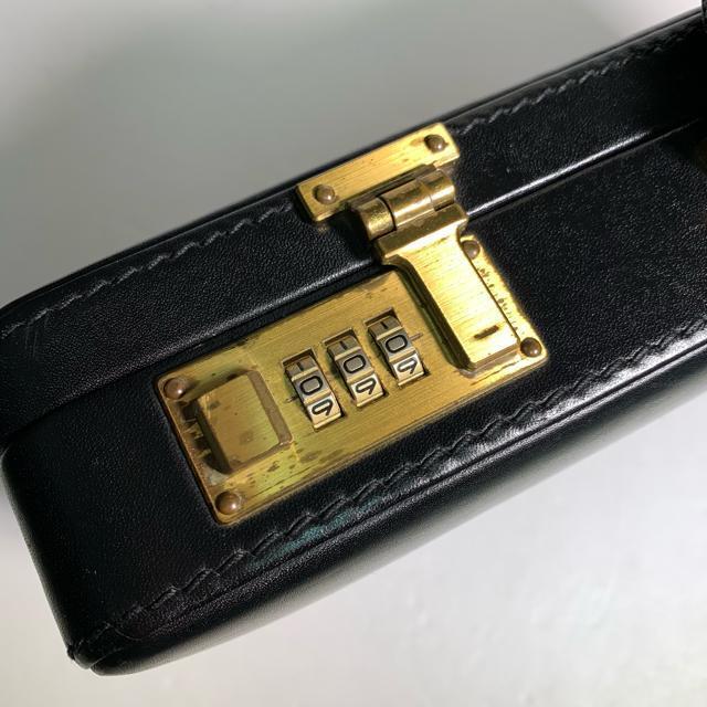 本革 レザー ダイヤルロック アタッシュケース ビジネスバッグ 黒 内張レザー ブラック < 男性ファッション  本革 レザー ダイヤルロック アタッシュケース ビジネスバッグ 黒 内張レザー ブラック < 男性ファッションの