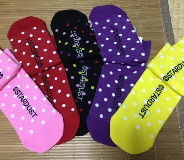 しまむら×ももいろクローバーZ・ロゴドット柄ソックスセット < タレントグッズ  しまむら×ももいろクローバーZ・ロゴドット柄ソックスセット < タレントグッズの