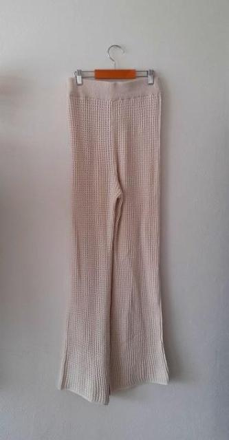 HOLIDAY◆アイボリー ワッフルニット フレア パンツ フリーサイズ < ブランド  HOLIDAY◆アイボリー ワッフルニット フレア パンツ フリーサイズ < ブランドの