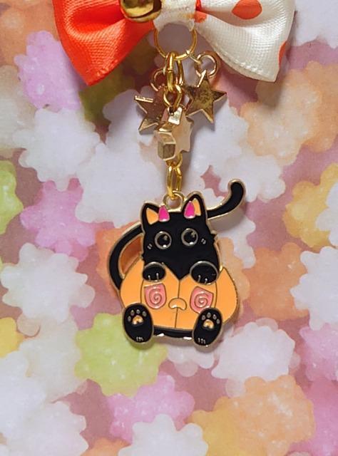 ハンドメイド♪ハロウィンチャーム★ポールチェーン・カボチャinデビルクロネコちゃん < ペット/手芸/園芸 ハンドメイド♪ハロウィンチャーム★ポールチェーン・カボチャinデビルクロネコちゃん < ペット/手芸/園芸の