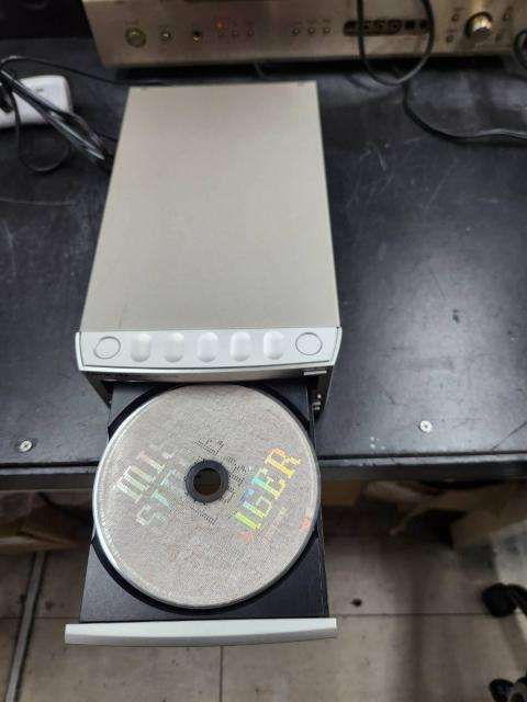 メンテ済超美品!完全動作品!ONKYO CDプレーヤーC-701A < 家電/AV  メンテ済超美品!完全動作品!ONKYO CDプレーヤーC-701A < 家電/AVの
