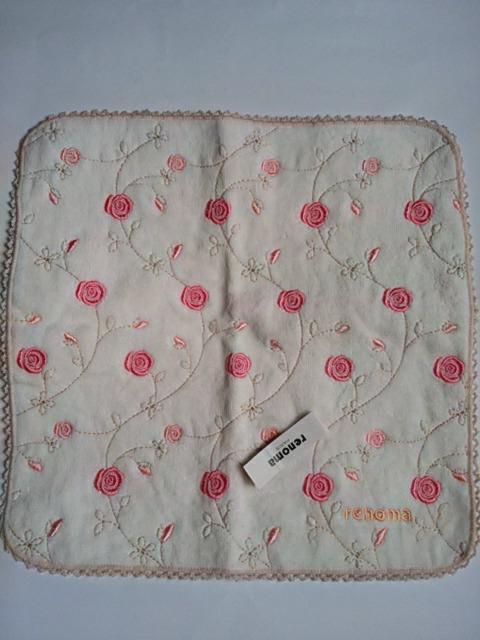 新品タグつき renoma 薔薇刺繍タオルハンカチ < 女性ファッション  新品タグつき renoma 薔薇刺繍タオルハンカチ < 女性ファッションの