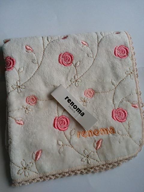 新品タグつき renoma 薔薇刺繍タオルハンカチ < 女性ファッション  新品タグつき renoma 薔薇刺繍タオルハンカチ < 女性ファッションの