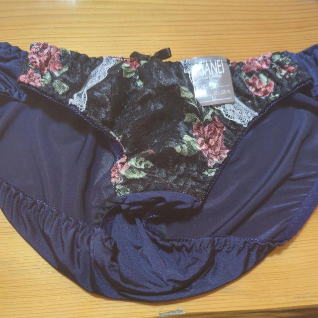 新品衣類 ネイビー花柄 LL < 女性ファッション  新品衣類 ネイビー花柄 LL  < 女性ファッションの
