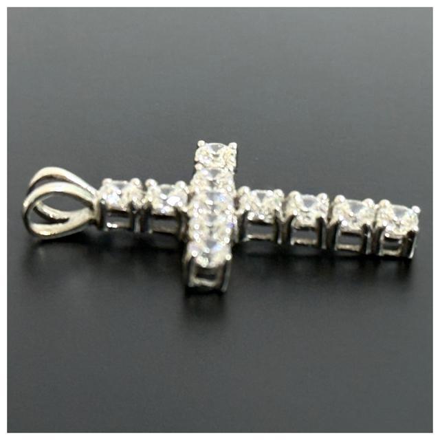 ビバリーダイヤモンド 14K WG ホワイトゴールド クロス ペンダントトップ チャーム < 女性アクセサリー/時計 ビバリーダイヤモンド 14K WG ホワイトゴールド クロス ペンダントトップ チャーム < 女性アクセサリー/時計の