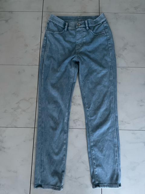 UNIQLOfjXgb`pcS   uh 