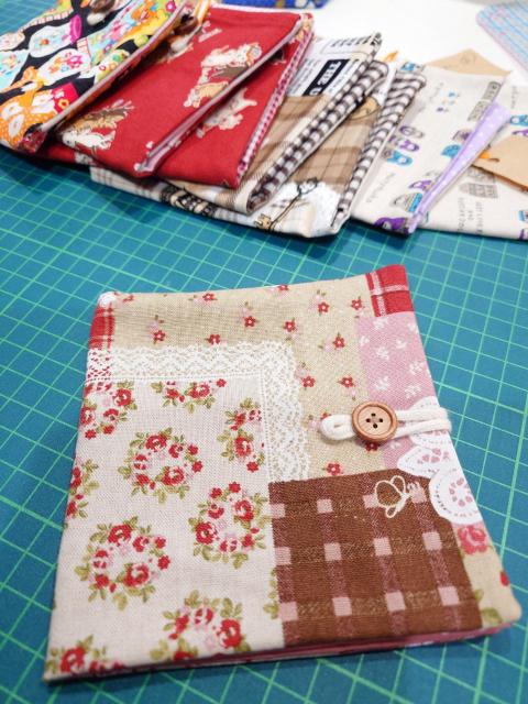 ハンドメイド サニタリーケース (c) < 女性ファッション  ハンドメイド サニタリーケース (c)  < 女性ファッションの