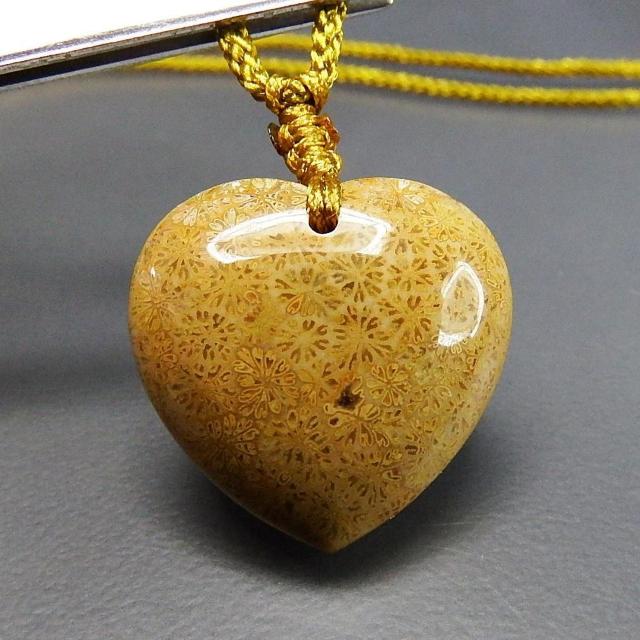 一点物菊花石化石ハート小花柄沢山天然石ネックレスUK1-3-13a < 女性アクセサリー/時計  一点物菊花石化石ハート小花柄沢山天然石ネックレスUK1-3-13a < 女性アクセサリー/時計の