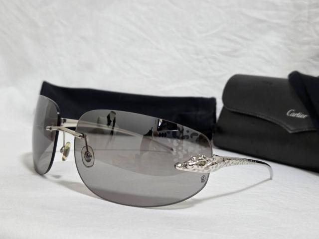 正規限定 カルティエ パンサー メタル サングラス 黒 グレー 豹柄 パンテール アイウェア プラチナフレーム レオパード 付属有 < ブランド 正規限定 カルティエ パンサー メタル サングラス 黒 グレー 豹柄 パンテール アイウェア プラチナフレーム レオパード 付属有 < ブランドの