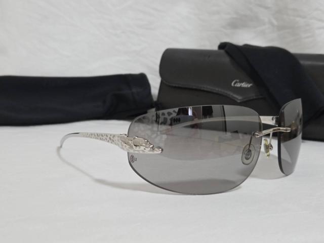 正規限定 カルティエ パンサー メタル サングラス 黒 グレー 豹柄 パンテール アイウェア プラチナフレーム レオパード 付属有 < ブランド 正規限定 カルティエ パンサー メタル サングラス 黒 グレー 豹柄 パンテール アイウェア プラチナフレーム レオパード 付属有 < ブランドの