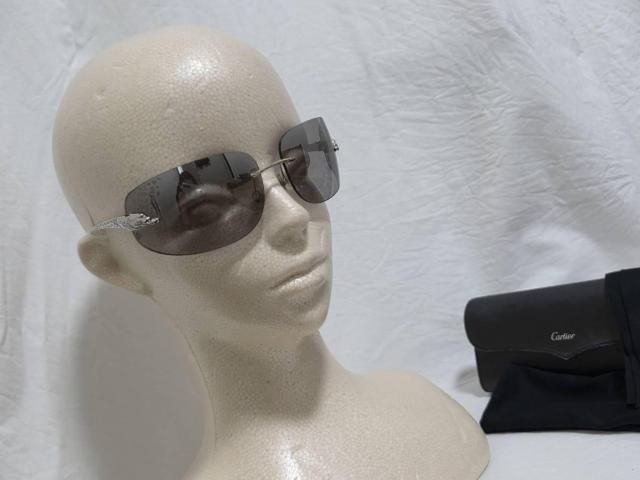 正規限定 カルティエ パンサー メタル サングラス 黒 グレー 豹柄 パンテール アイウェア プラチナフレーム レオパード 付属有 < ブランド 正規限定 カルティエ パンサー メタル サングラス 黒 グレー 豹柄 パンテール アイウェア プラチナフレーム レオパード 付属有 < ブランドの