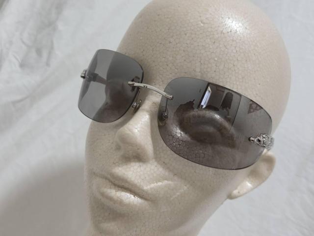 正規限定 カルティエ パンサー メタル サングラス 黒 グレー 豹柄 パンテール アイウェア プラチナフレーム レオパード 付属有 < ブランド 正規限定 カルティエ パンサー メタル サングラス 黒 グレー 豹柄 パンテール アイウェア プラチナフレーム レオパード 付属有 < ブランドの