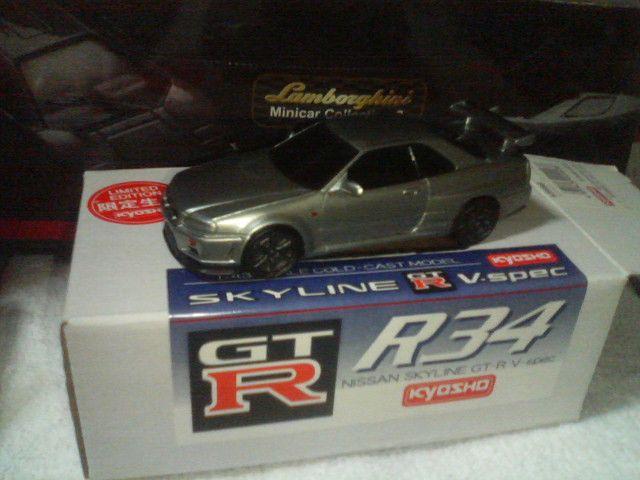 京商 1/43 スカイラインR34 GT-R   Vスペック   銀  コールドキャスト製 < ホビー  京商 1/43 スカイラインR34 GT-R   Vスペック   銀  コールドキャスト製  < ホビーの