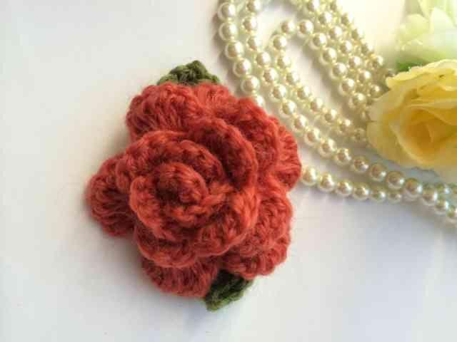 ハンドメイド ブローチ コサージュ 薔薇 ウール axes好き ローズ < 女性ファッション  ハンドメイド ブローチ コサージュ 薔薇 ウール axes好き ローズ < 女性ファッションの